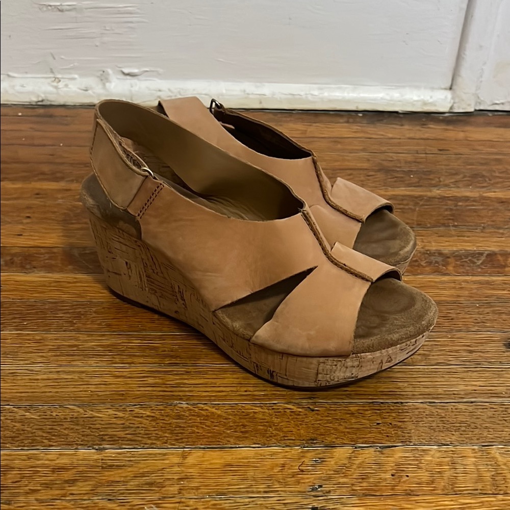 Women's Tan Wedge Sandals